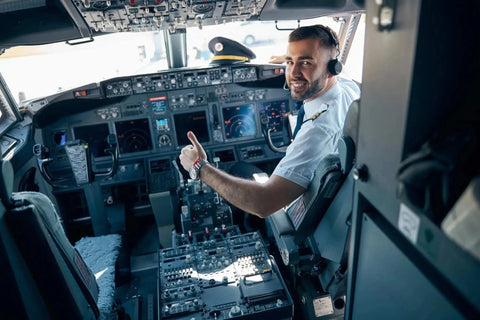 Commercial Airline Pilot Training at Van Nuys Airport Commercial Airline Pilot Training at Van Nuys Airport - Essence Flight