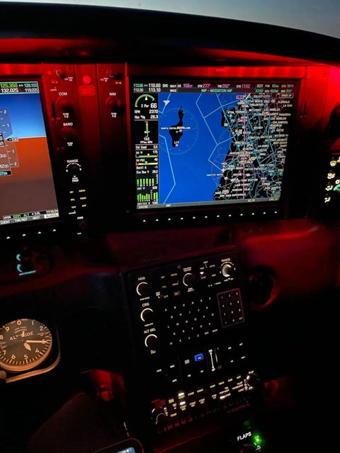 Commercial Airline Pilot Training at Van Nuys Airport Commercial Airline Pilot Training at Van Nuys Airport - Essence Flight