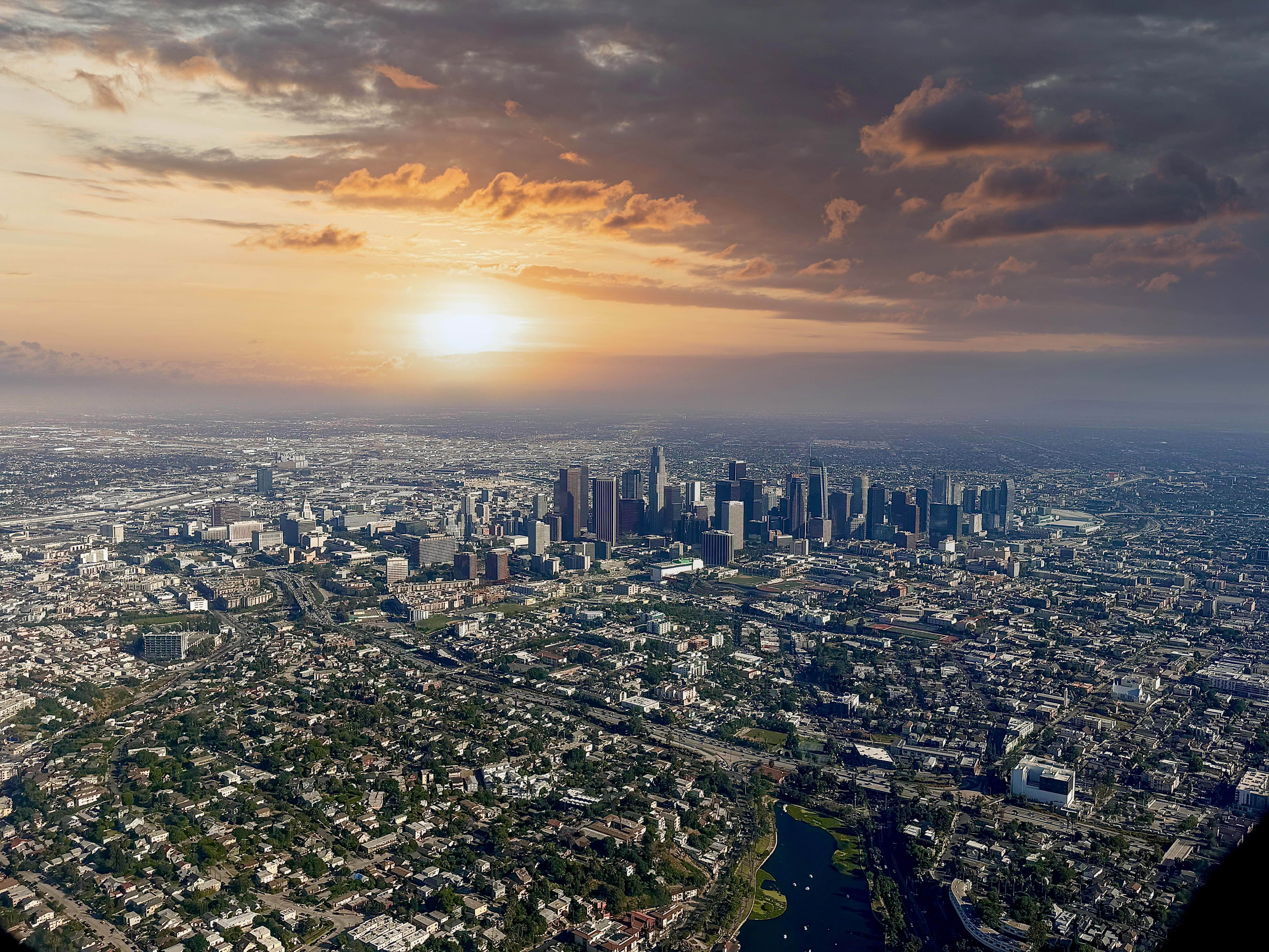 Hands on discovery flight over Los Angeles