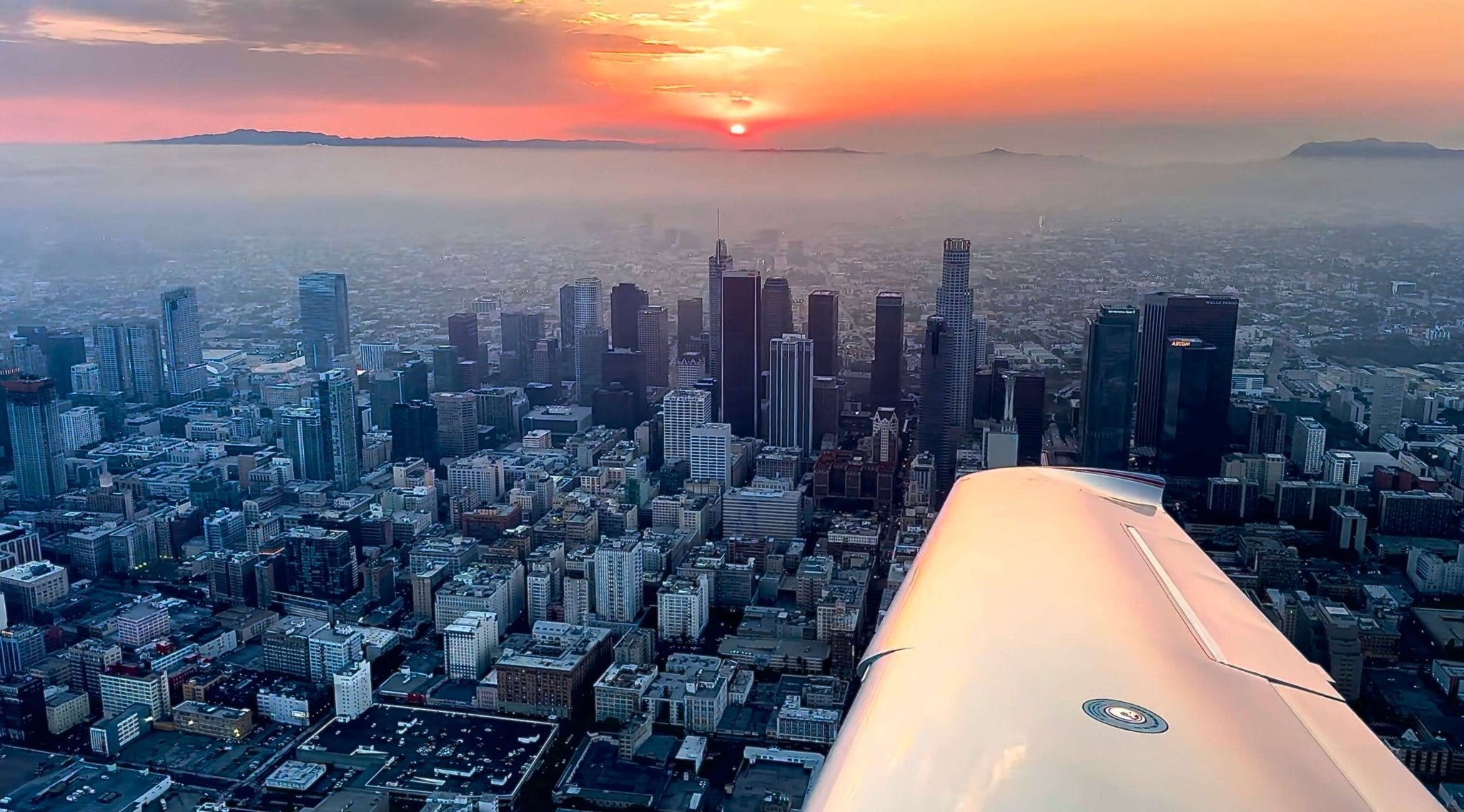 Luxury Discovery Flight for Two Turbo Cirrus - Flight School Los Angeles